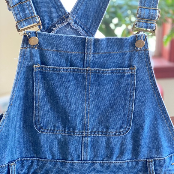 Boohoo overalls hardly worn - Picture 3 of 5